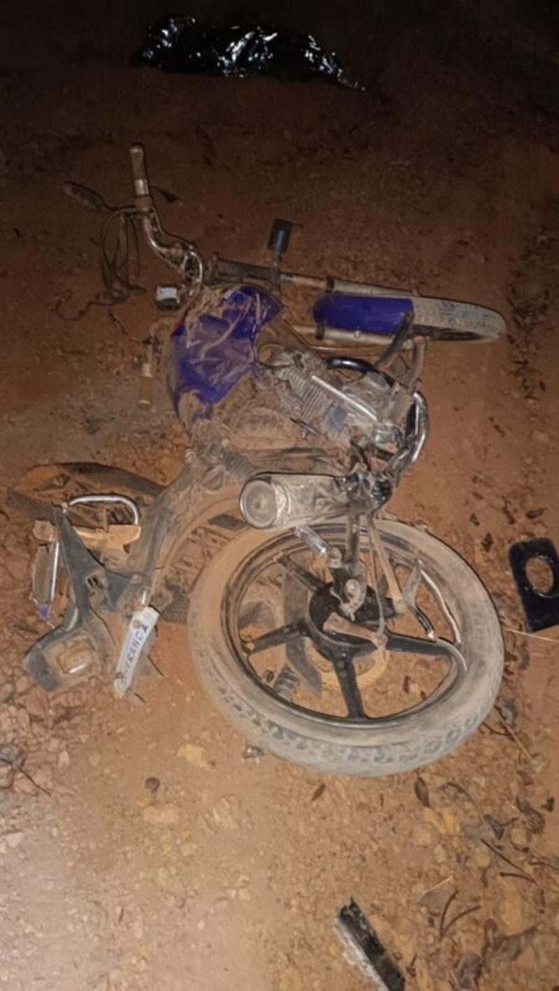 Grave acidente com carro e duas motos deixa uma adolescente morta e um homem ferido em Rio Pardo de Minas