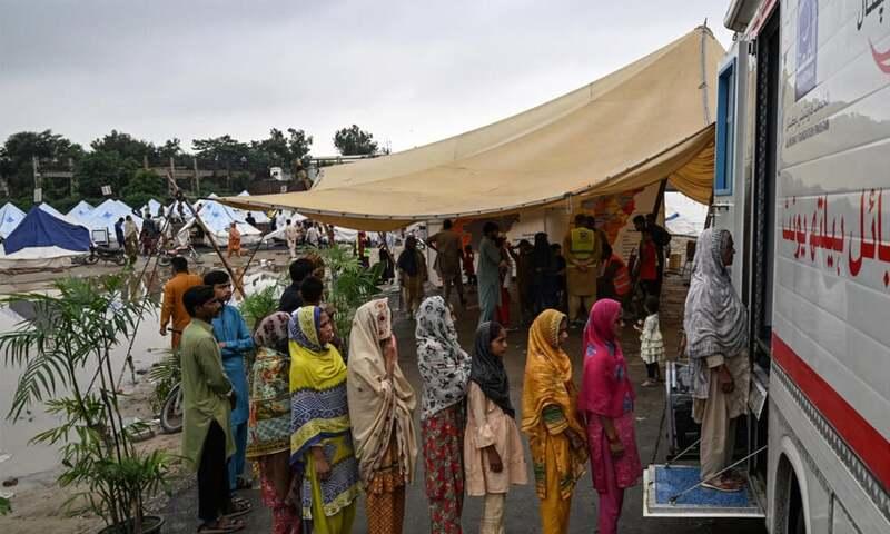 Floods leave women struggling in relief camps