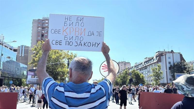 Deset meseci od pada nadstrešnice u Novom Sadu, protest srednjoškolaca