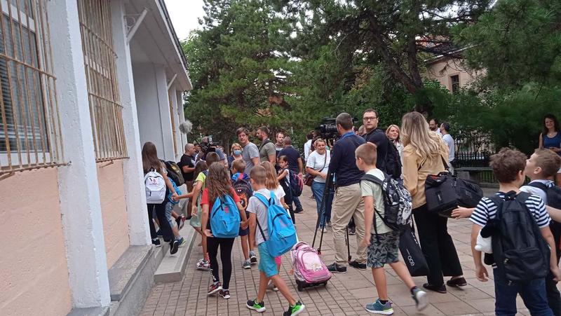 Otkazi, podele i protesti: Kako protiče početak nove školske godine?