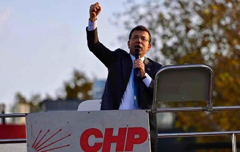 Kamuoyu önünde hiza yarışı