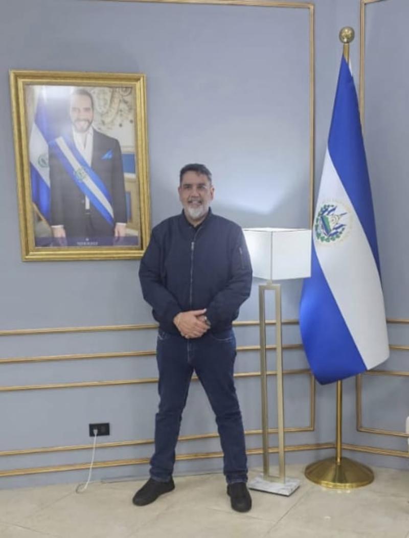 Por: Javier Altamirano Coquis // Mirando por dentro al gobierno de Nayib Bukele