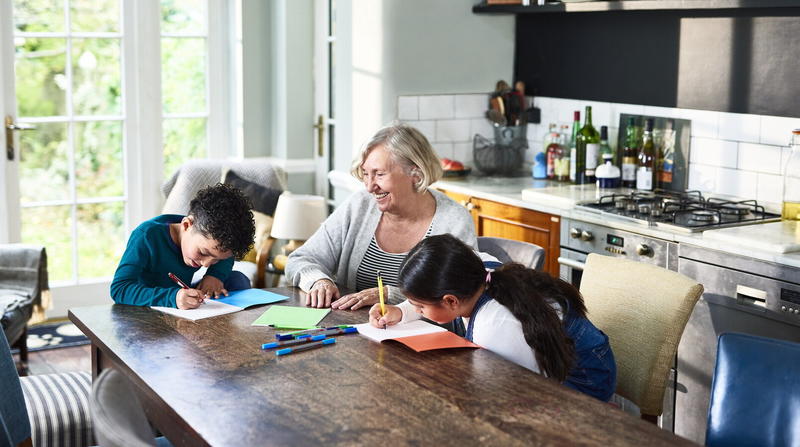 Il temuto settembre delle famiglie italiane: senza nonni son dolori
