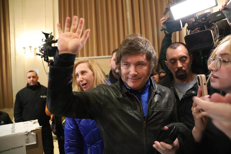 Milei to attend ex-girlfriend’s show in Las Vegas amid bribery scandal
