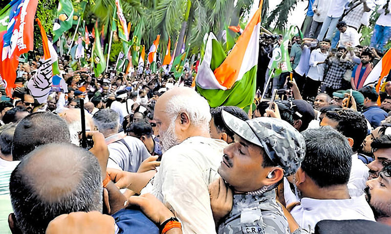ഗാ​ന്ധി ​മൈ​താ​ന​ത്തെ ഭ​ര​ണ​കൂ​ട ഹിം​സ​ക​ൾ