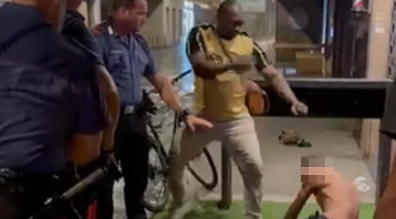Livorno, lottatore di judo placca il ladro fuori dalla pasticceria 