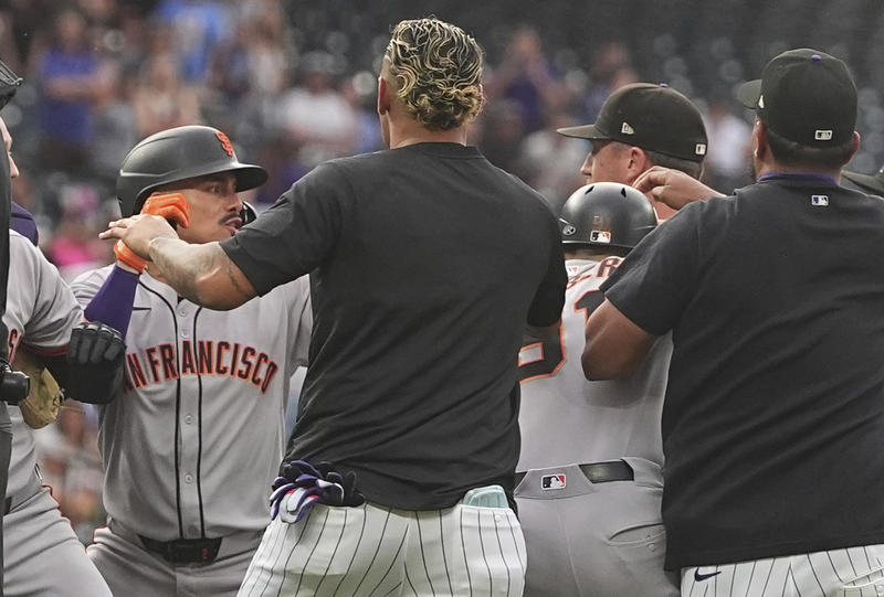 SF Giants star's homer sparks 1st inning benches-clearing brawl