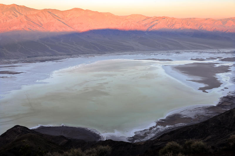 Hot, dry Death Valley under threat of hazardous flash flood