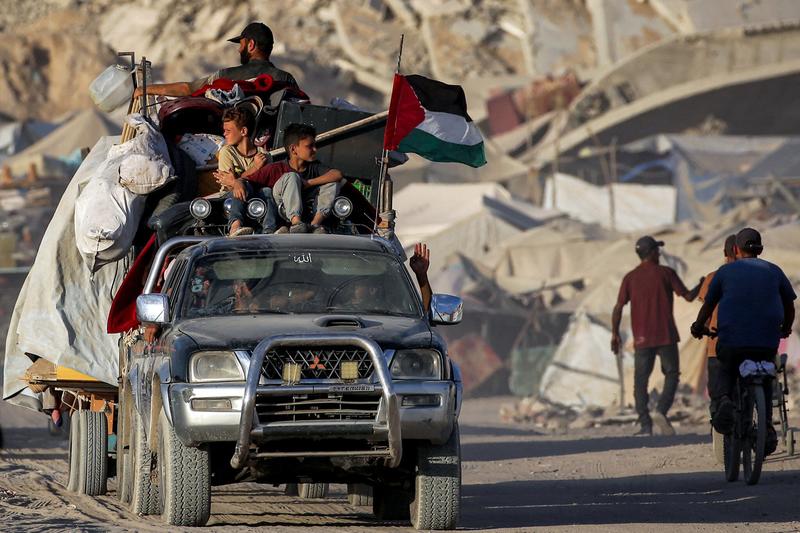 Israel says Hamas preventing Gaza City evacuation, but 70,000 have left anyway
