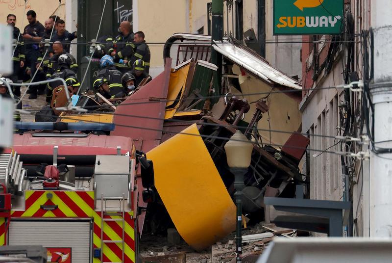 Strage della funicolare, le vittime salgono a 17. Oltre 20 i feriti. Quei 51 secondi di terrore /