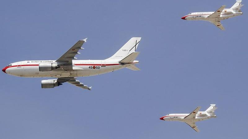 El Falcon averiado en el que viajaba Sánchez lleva 41 años volando
