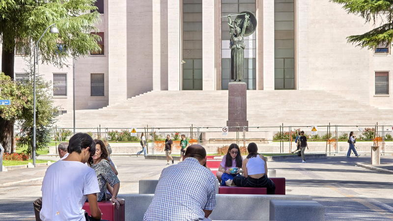 Non si può affidare il sistema universitario all'algoritmo