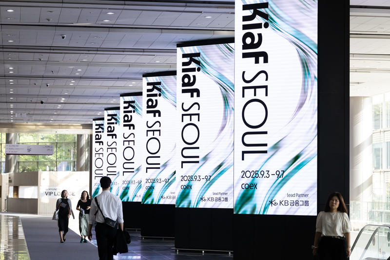 Frieze and Kiaf SEOUL Scale Back in Spectacle While Still Securing Sales