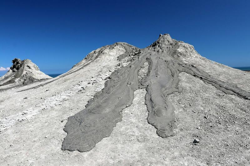 Volcans de boue et séismes silencieux : quand les ondes d’un séisme ont des effets à très grande distance