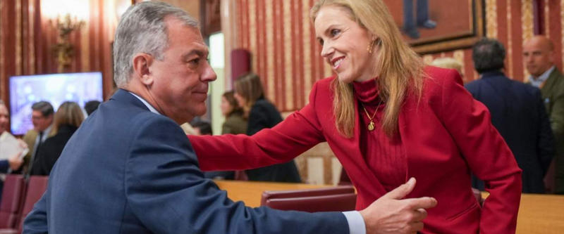 Vox Sevilla vuelve a tender la mano al PP para aprobar los presupuestos municipales tras una experiencia 
