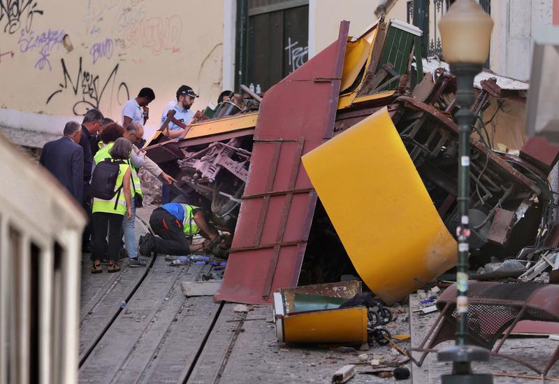 Lisbona, la tragedia dell’Elevador da Gloria è un colpo al cuore. Ma la città di Pessoa si rialzerà (ancora una volta) /