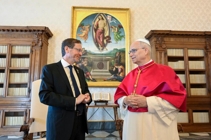 Il Papa al presidente israeliano: “Serve coraggio: cessate il fuoco”