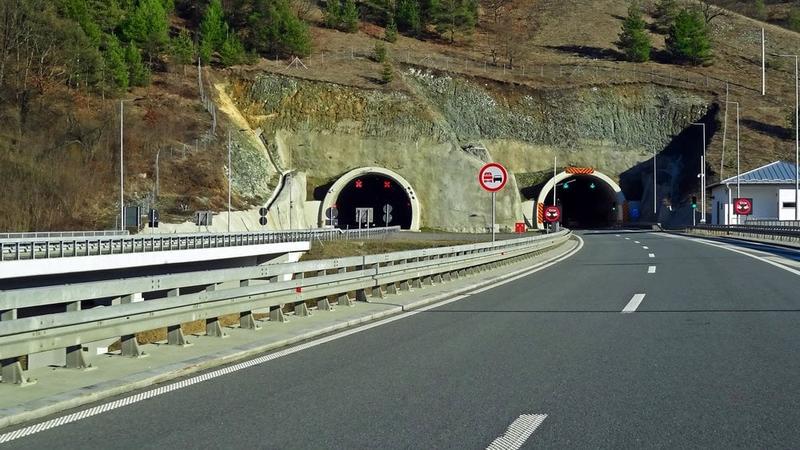 Oglasili se Putevi Srbije o lančanom sudaru u tunelu na auto-putu „Miloš Veliki“