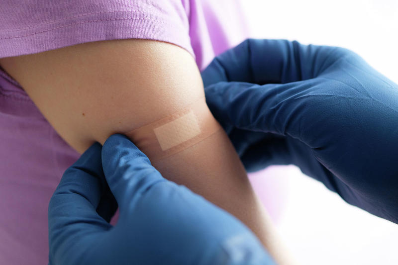 Commentary: Government's anti-vaccine frenzy is a betrayal of America's children