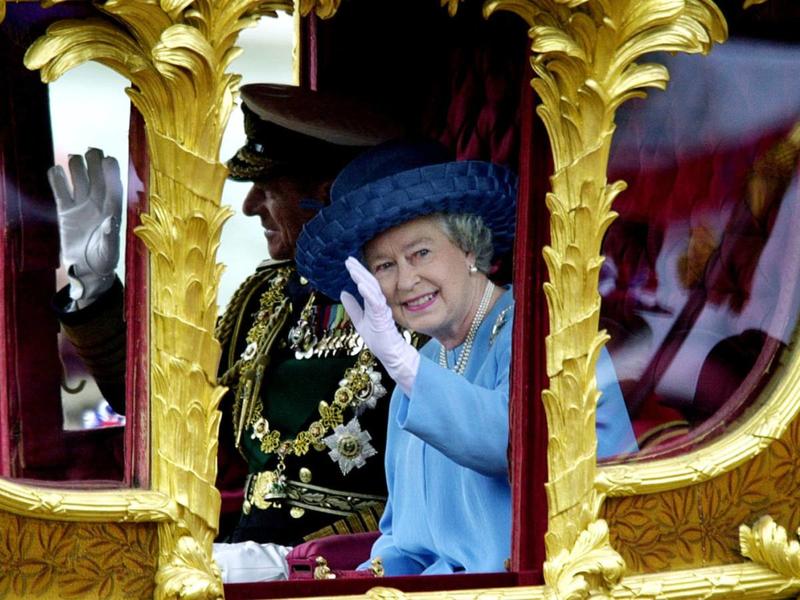 La regina Elisabetta “non era entusiasta” della riforma sulle regole di successione al trono