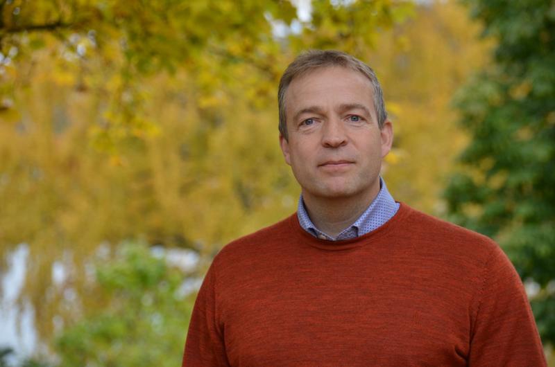 Ringeriksbanen: Ordfører raser