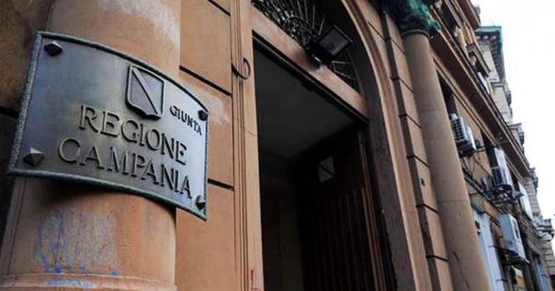 Campania tra interessi di bottega e gioco di melina