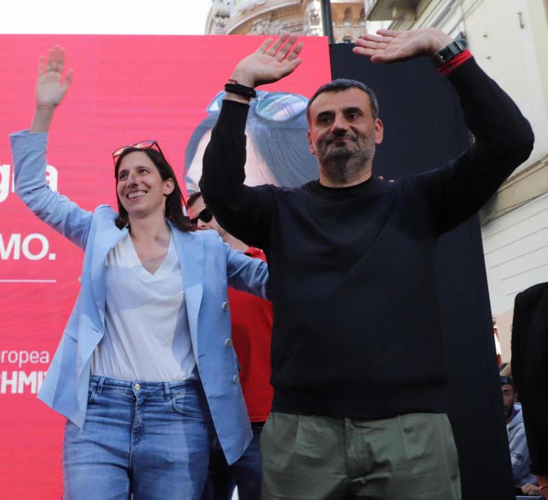 Decaro verso il sì in Puglia, ma la trattativa si complica. Fonti: “Se si candida Vendola vuole un posto in lista anche Emiliano”