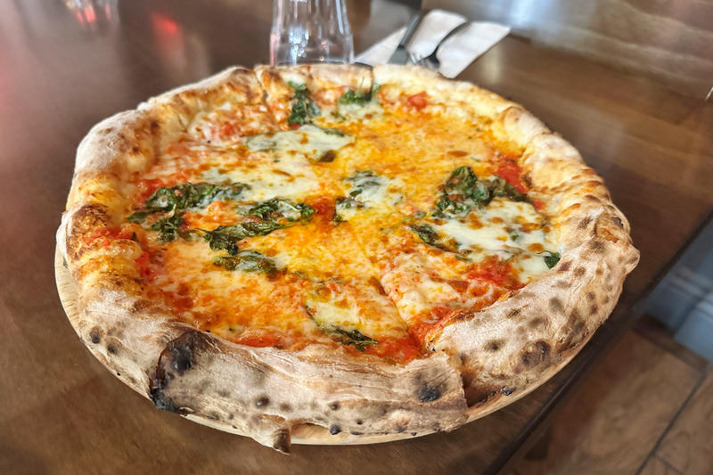 Just off Highway 101, an unlikely portal to great Calif. pizza