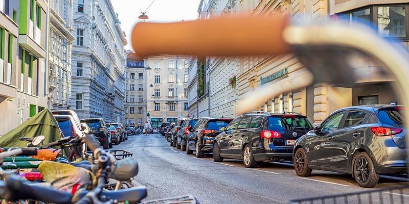 Parken sollte viel teurer sein