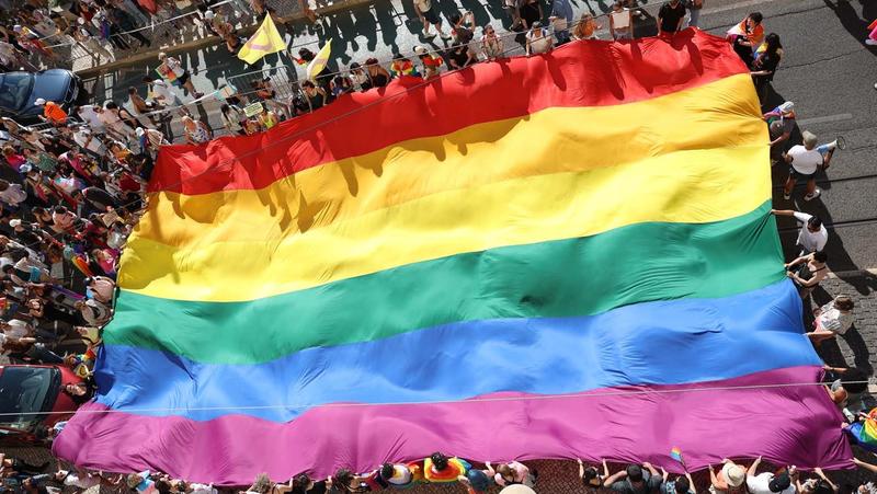 Pooštriti kazne za napade na pripadnike LGBT zajednice
