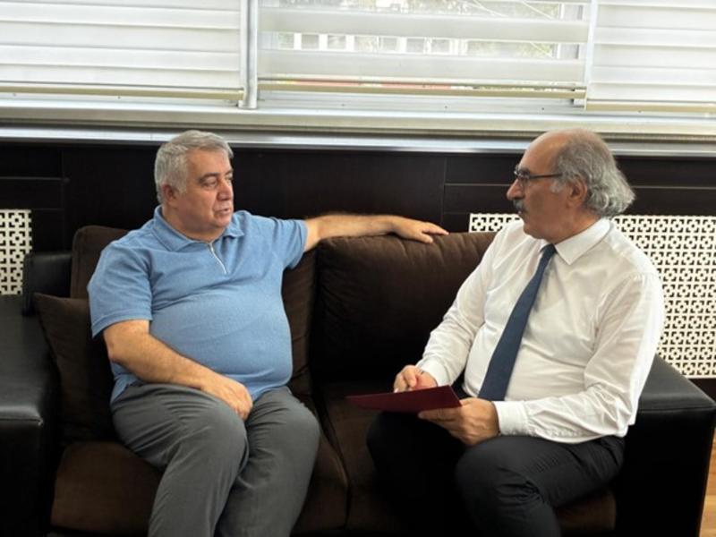 Necdet Subaşı ile Babalar ve Çocuklar… “Babalarımızın gözünde bir ömür büyüyen biz değil çocukluğumuz!”