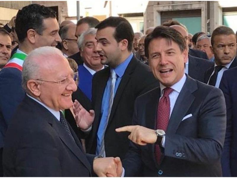 Regionali, De Luca riscrive il programma: Â«SÃ¬ al termovalorizzatore, no al RedditoÂ»