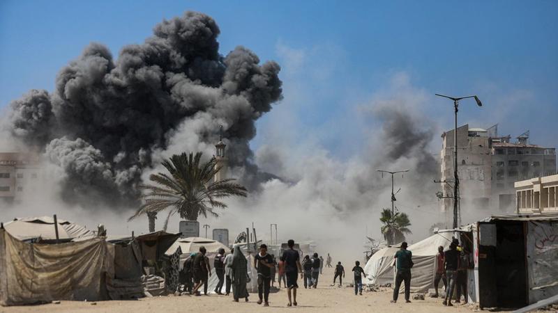 Israel derriba los últimos grandes edificios de la Ciudad de Gaza y designa otra ‘zona humanitaria’ en el sur