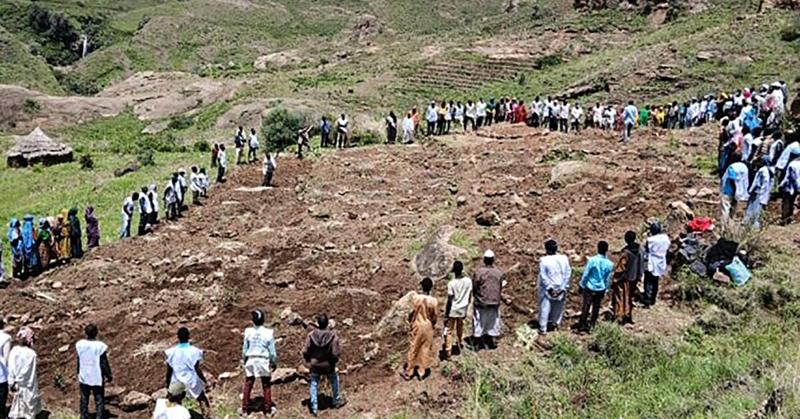 'Tears and pain' after deadly Sudan landslide