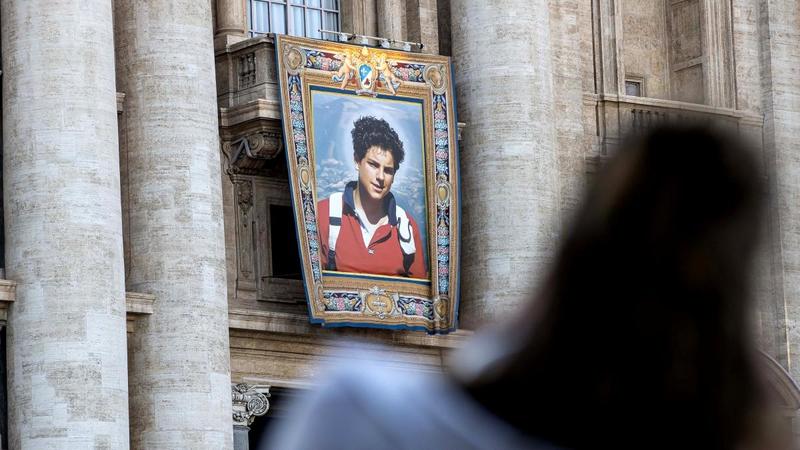 Carlo Acutis, oggi diventa santo il giovane con radicicilentane che usava internetper parlare di fede e amore