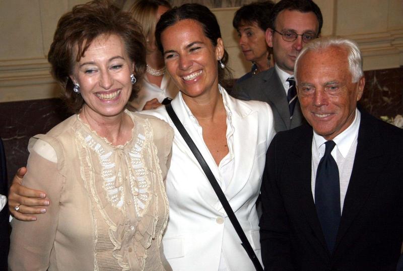 Letizia Moratti e l’amico Giorgio Armani: “Un suo sorriso tolse a mia figlia Gilda l’ansia per l’abito nuziale” /