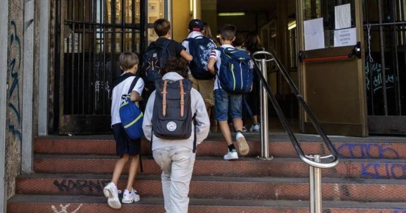 L’uniforme scolastica è un tabù italiano