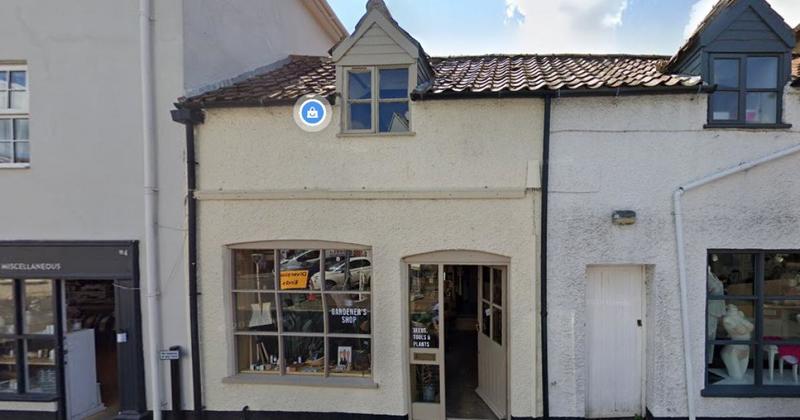 Plans to turn shop into home shelved after objections