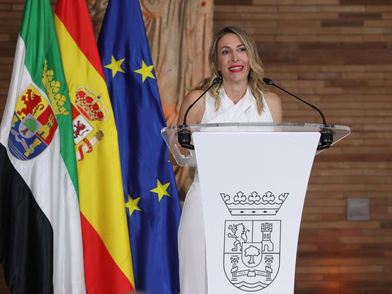 la Junta presidida por el PP despilfarra en “solidaridad telescópica” mientras abandona a los extremeños más necesitados