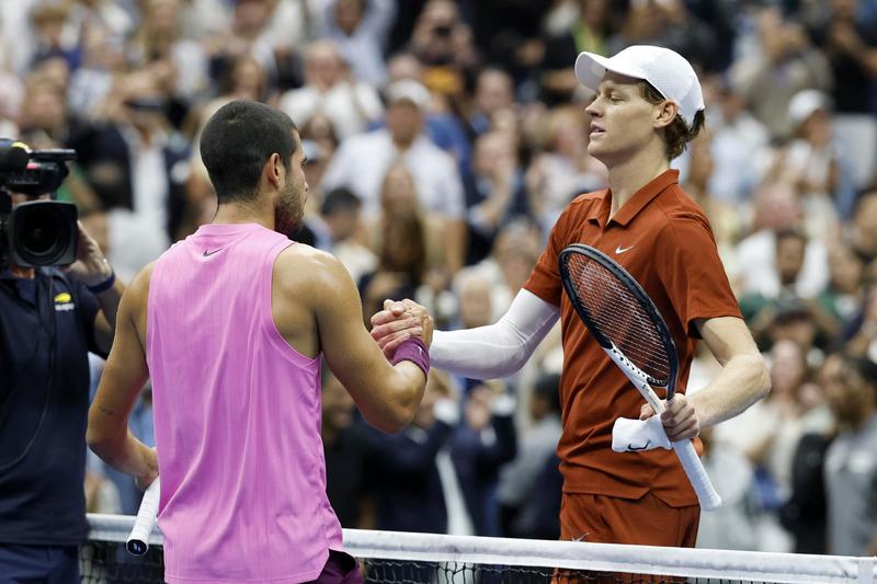 Re Sinner scende dal trono agli Us Open, il numero 1 è Alcaraz: “Ho dato tutto, non è bastato”