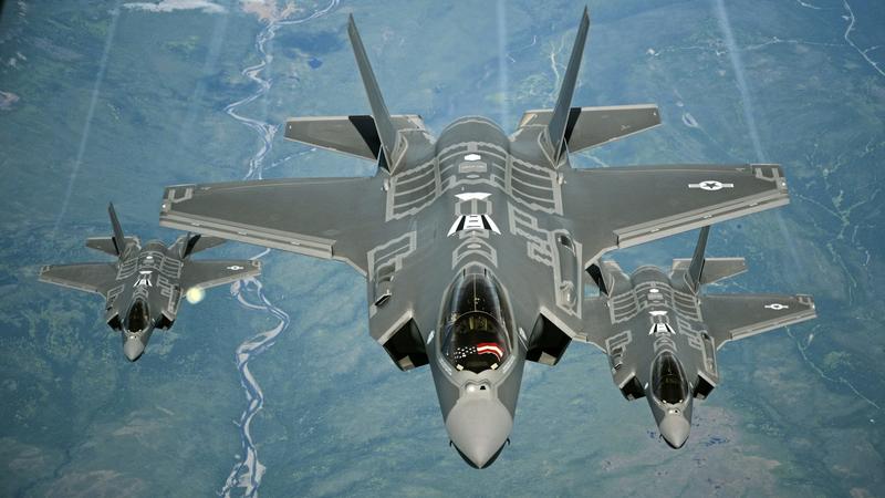 Sustainable fuels could reduce the climate impact of military aircraft