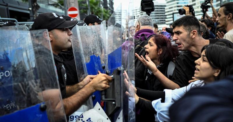 Turkish police storm CHP's Istanbul office as clashes erupt with lawmakers
