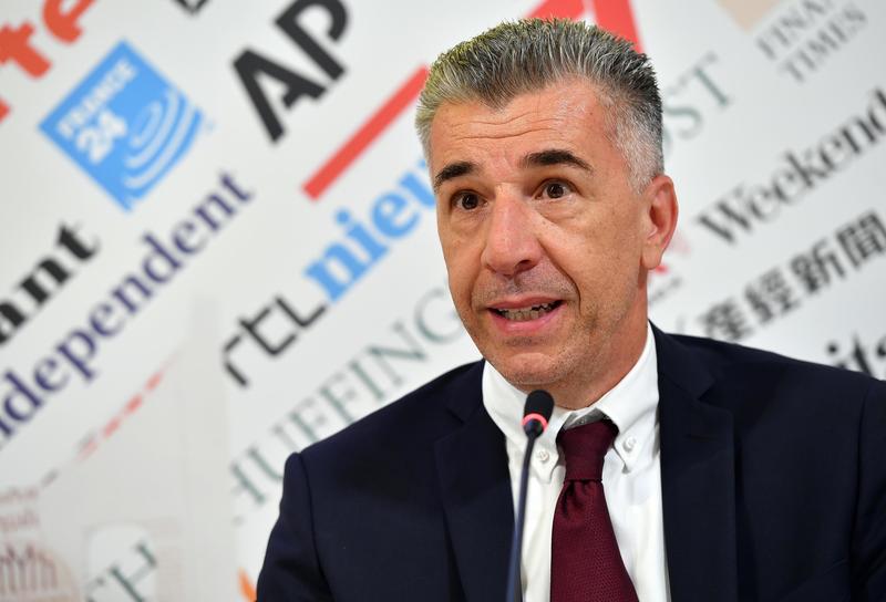 Grande folla per Gino Cecchettin : “Vivo per Giulia, si parta dagli uomini per cambiare”
