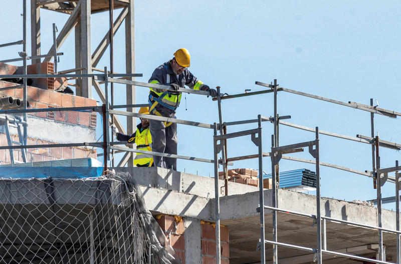 ACS roza máximos y prepara su salto hacia los 80 euros en bolsa