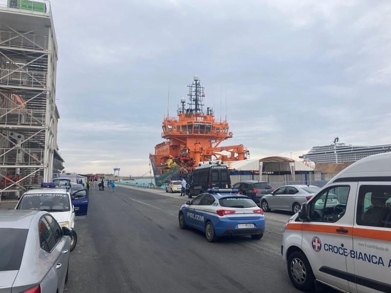 Sbarcati i 262 migranti dalla 