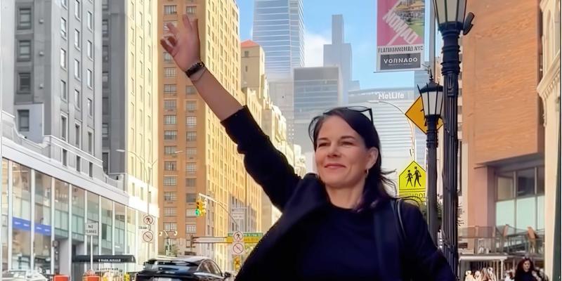 Warum ich wegen Annalena Baerbock »Sex and the City« gucke
