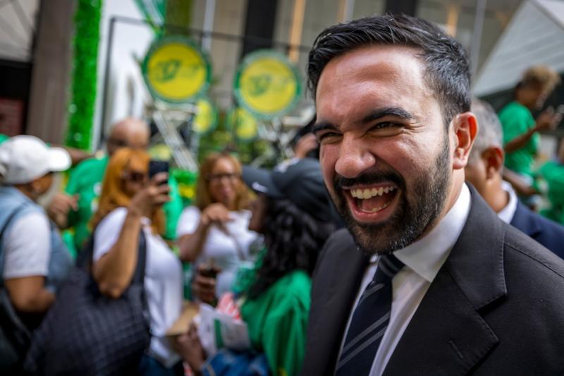 Democratic Voters Want Their Leaders to Stop Running From Zohran Mamdani