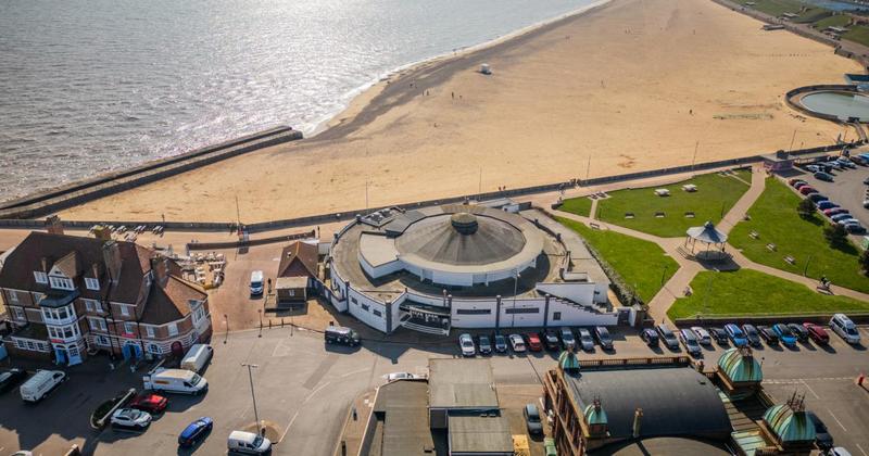 Norfolk company chosen as top bidder for Art Deco seafront venue