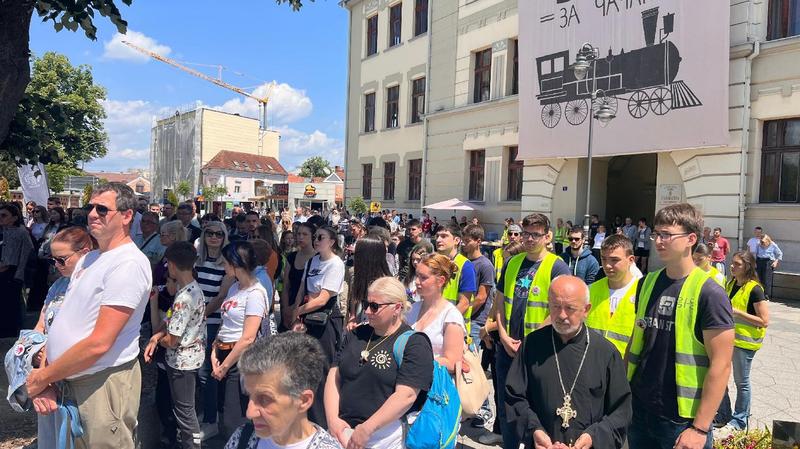 Čačani na protestu dezinfikovali ulice u kojima su protestovale pristalice SNS