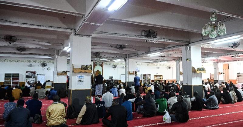 Pigs' heads left outside mosques in Paris region